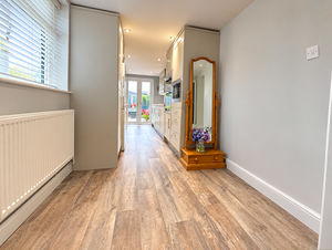 High Street - click for photo gallery